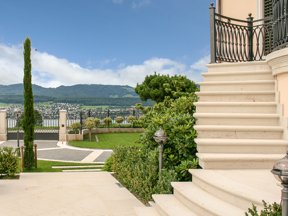 Частный дом